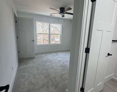1226 4th Street Lane Ne - Photo Thumbnail 13