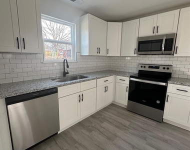 1226 4th Street Lane Ne - Photo Thumbnail 15