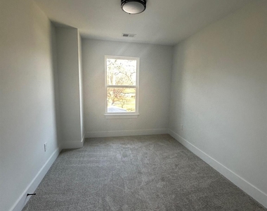 1226 4th Street Lane Ne - Photo Thumbnail 14