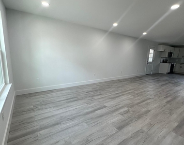 1226 4th Street Lane Ne - Photo Thumbnail 4