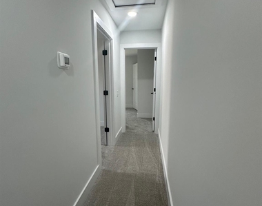 1226 4th Street Lane Ne - Photo Thumbnail 10