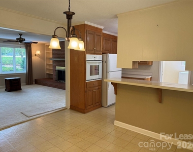 3427 N Nc 16 Business Highway - Photo Thumbnail 12
