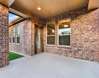 3915 Spencer Lane - Photo Thumbnail 32