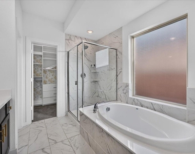 3915 Spencer Lane - Photo Thumbnail 20