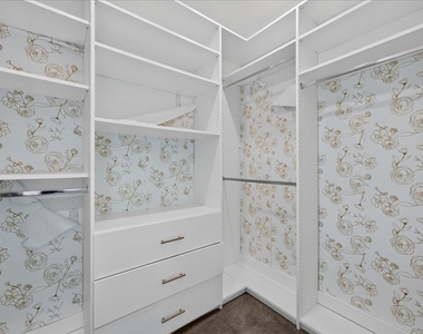 3915 Spencer Lane - Photo Thumbnail 23