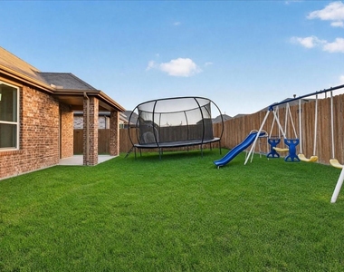 3915 Spencer Lane - Photo Thumbnail 33