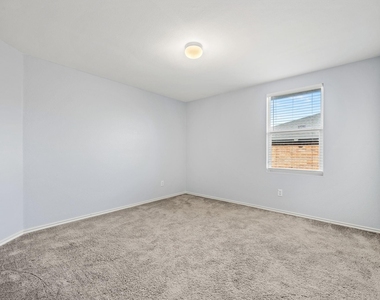 2601 Shorewood Drive - Photo Thumbnail 19