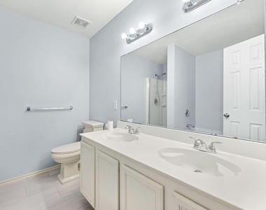 2601 Shorewood Drive - Photo Thumbnail 15