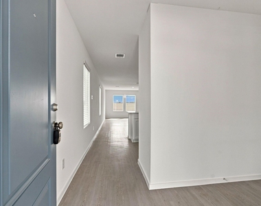 5319 Cinnamon Lane - Photo Thumbnail 3