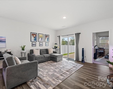 144 Babbling Brook Drive - Photo Thumbnail 6