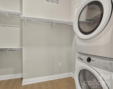 510 W Tremont Avenue - Photo Thumbnail 11