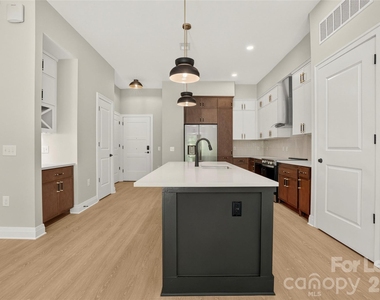 510 W Tremont Avenue - Photo Thumbnail 38
