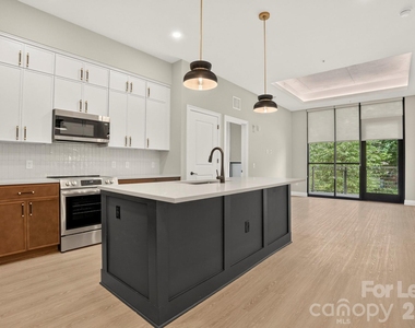 510 W Tremont Avenue - Photo Thumbnail 18