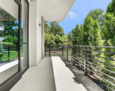 510 W Tremont Avenue - Photo Thumbnail 33