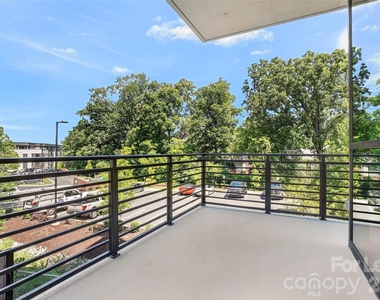 510 W Tremont Avenue - Photo Thumbnail 14