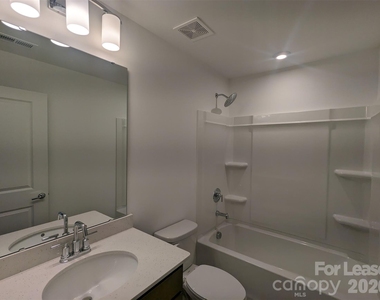 16228 Leading Street - Photo Thumbnail 9