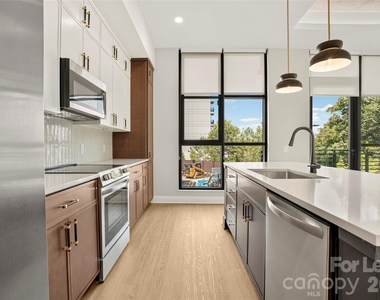 510 W Tremont Avenue - Photo Thumbnail 10