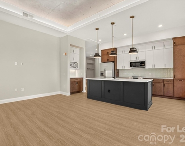 510 W Tremont Avenue - Photo Thumbnail 11