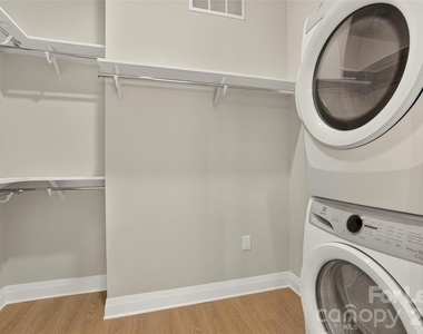 510 W Tremont Avenue - Photo Thumbnail 26