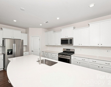3024 Findley Road - Photo Thumbnail 5
