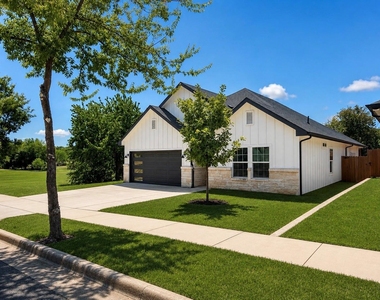 1516 E Humbolt Street - Photo Thumbnail 1