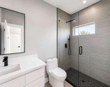 1115 E Oleander Street - Photo Thumbnail 13