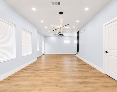 1115 E Oleander Street - Photo Thumbnail 25