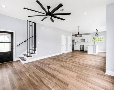 1115 E Oleander Street - Photo Thumbnail 1