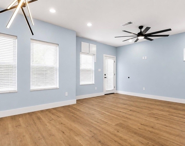 1115 E Oleander Street - Photo Thumbnail 21