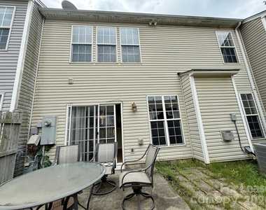10212 Garmoyle Street - Photo Thumbnail 22