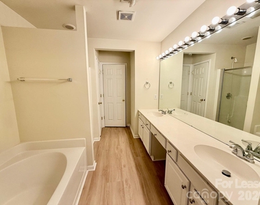 10212 Garmoyle Street - Photo Thumbnail 17