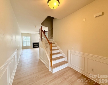 10212 Garmoyle Street - Photo Thumbnail 8
