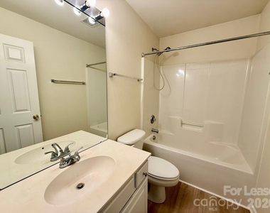 10212 Garmoyle Street - Photo Thumbnail 18