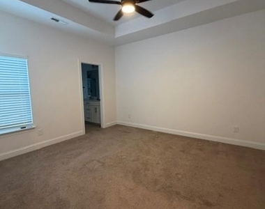 2125 24th Street Lane Se - Photo Thumbnail 18