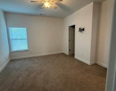 2125 24th Street Lane Se - Photo Thumbnail 13