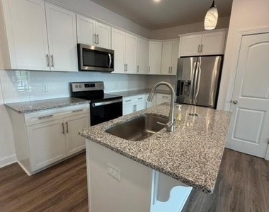2125 24th Street Lane Se - Photo Thumbnail 2