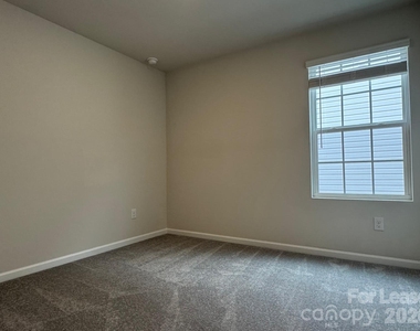 15201 Windy Plains Road - Photo Thumbnail 10