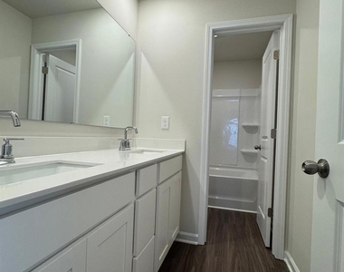 15201 Windy Plains Road - Photo Thumbnail 7