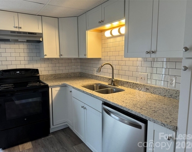 118 Ross Street - Photo Thumbnail 2