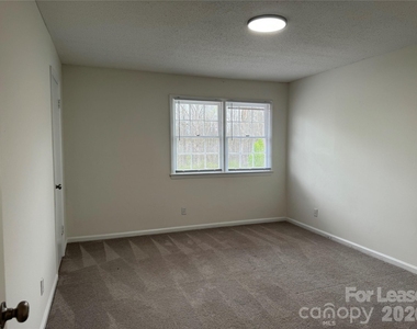 118 Ross Street - Photo Thumbnail 13