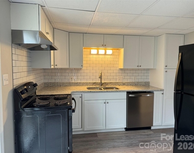 118 Ross Street - Photo Thumbnail 8