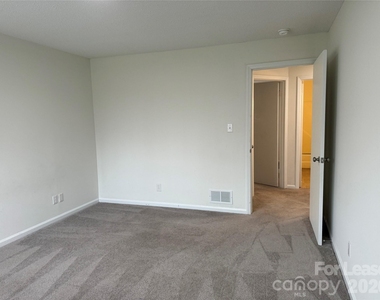 118 Ross Street - Photo Thumbnail 14