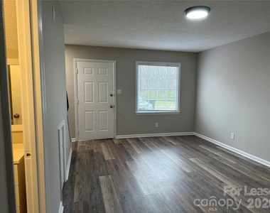 118 Ross Street - Photo Thumbnail 9