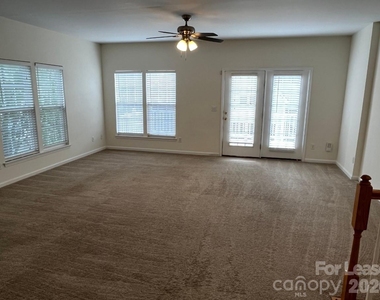 12003 Duke Lancaster Drive - Photo Thumbnail 8