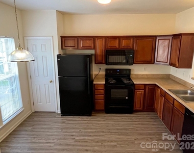 12003 Duke Lancaster Drive - Photo Thumbnail 14