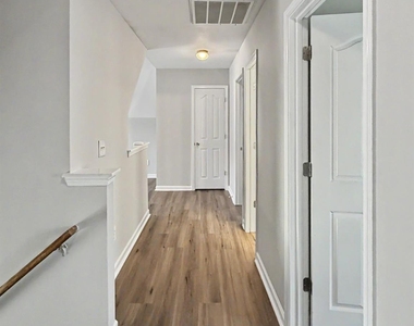 2717 Forest Grove Court - Photo Thumbnail 10