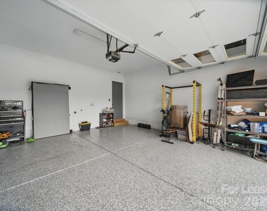 708 Cross Trail Drive - Photo Thumbnail 7