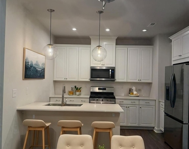 3340 Finchborough Court - Photo Thumbnail 2