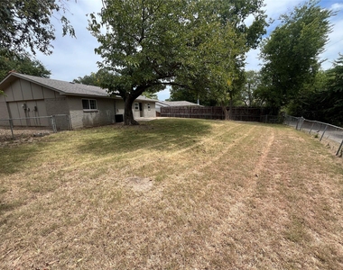 5313 Preston Trail - Photo Thumbnail 22