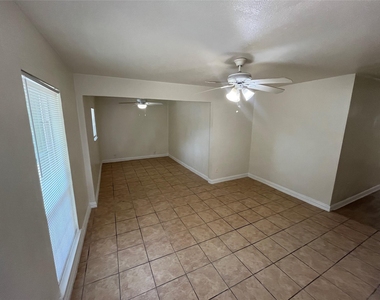 5313 Preston Trail - Photo Thumbnail 2
